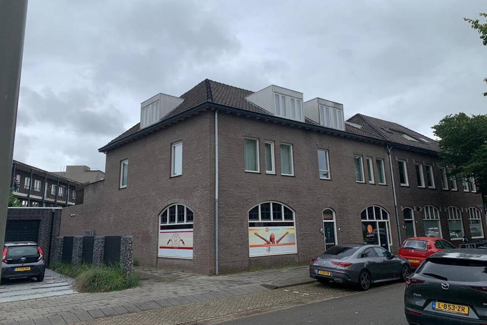 Teugenaarsstraat 1B woning aanzicht