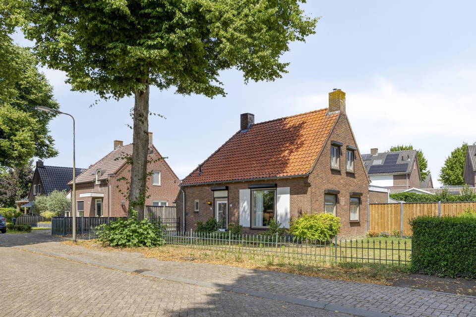 Pastoor van Hapertstraat 31 woning aanzicht